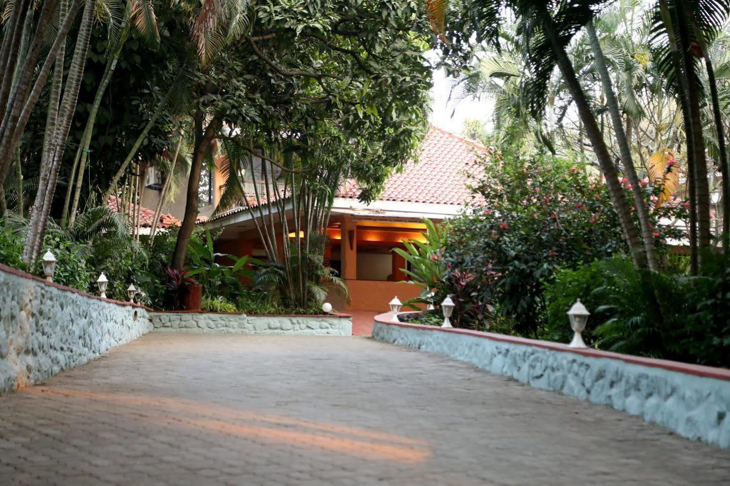 מלון אליבג Outpost@Alibaug מראה חיצוני תמונה